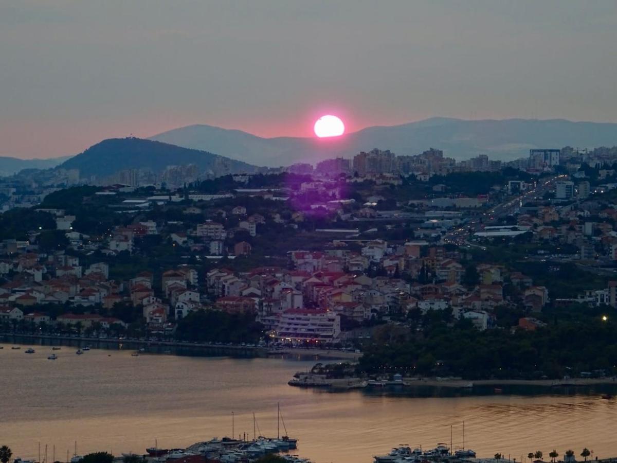 Cartolina Di Mare Apartment Podstrana Bagian luar foto