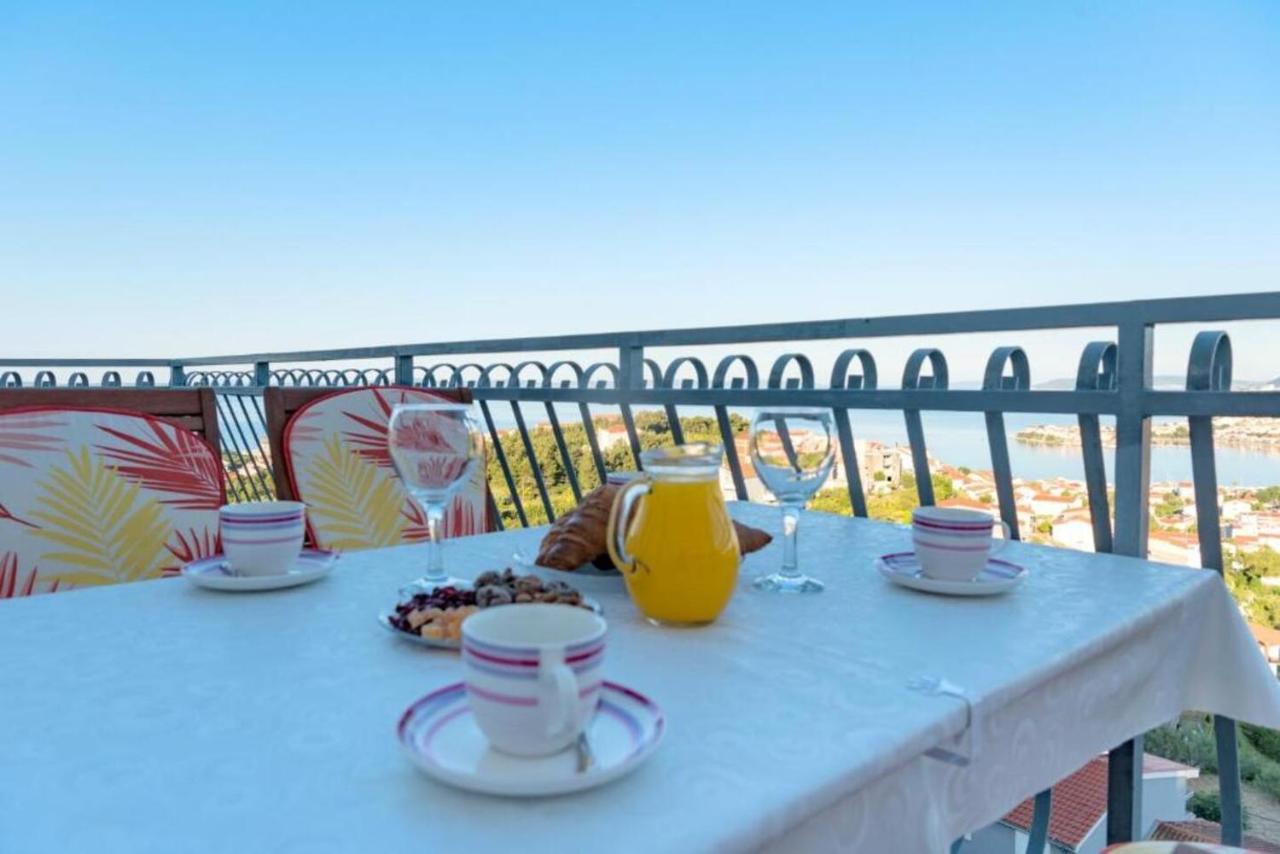 Cartolina Di Mare Apartment Podstrana Bagian luar foto