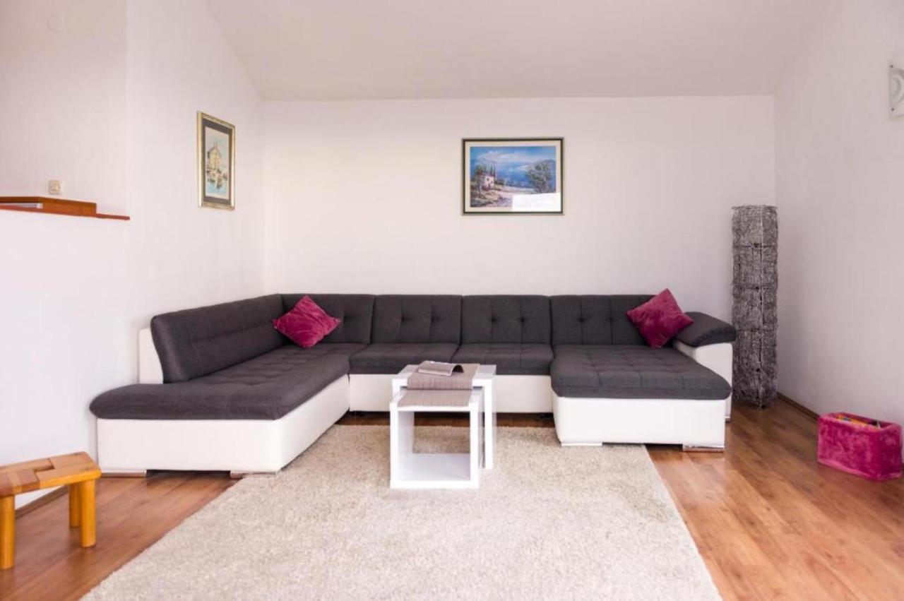 Cartolina Di Mare Apartment Podstrana Bagian luar foto