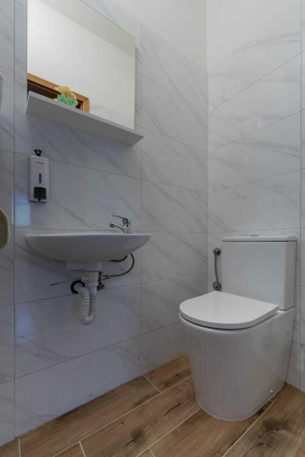 Cartolina Di Mare Apartment Podstrana Bagian luar foto